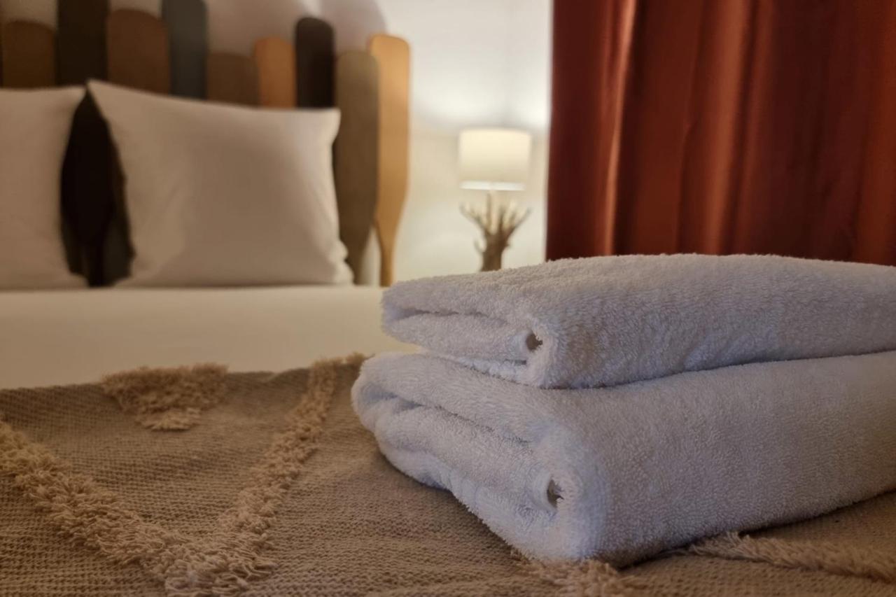 La Vague - Breath Of Freshness In Center Of Honfleur - Free Parking 550M Apartment Ngoại thất bức ảnh